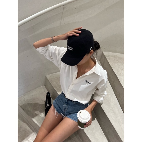 _ Áo sơmi freesize thêu chữ | Delphine chemise