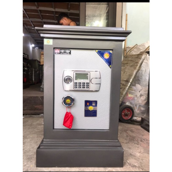 Két sắt Kh45 điện tử