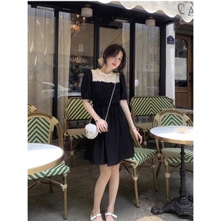 Váy đen nhún thân phối ren ngực