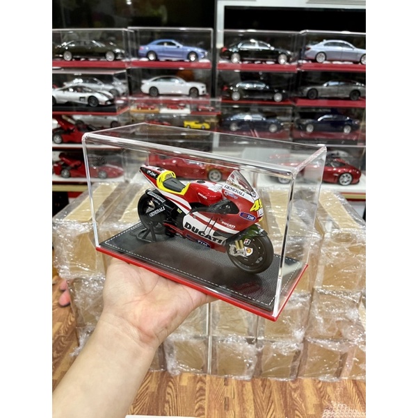 Hộp Mica Đế Da Trưng Bày Mô Hình Xe Motor 1:12