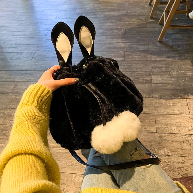 Túi Đeo Chéo Dây Rút Hình Thỏ Dễ Thương Cho Nữ