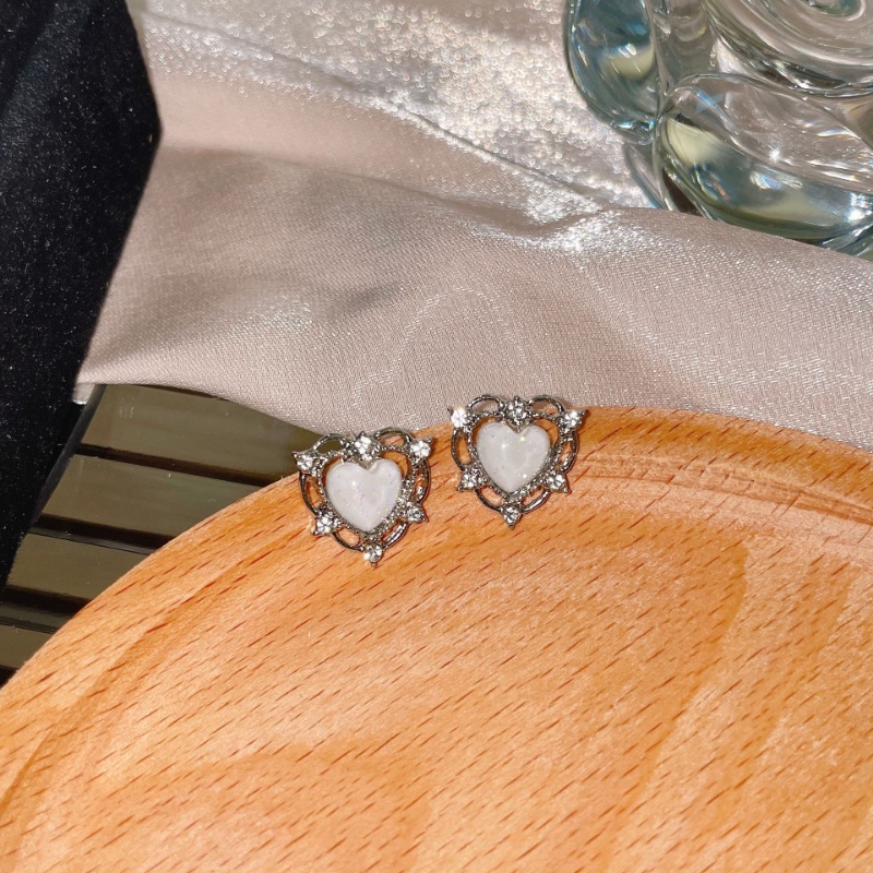 Bông Tai Mạ Bạc 925 Hình Trái Tim Đính Pha Lê Xinh Xắn Cho Nữ