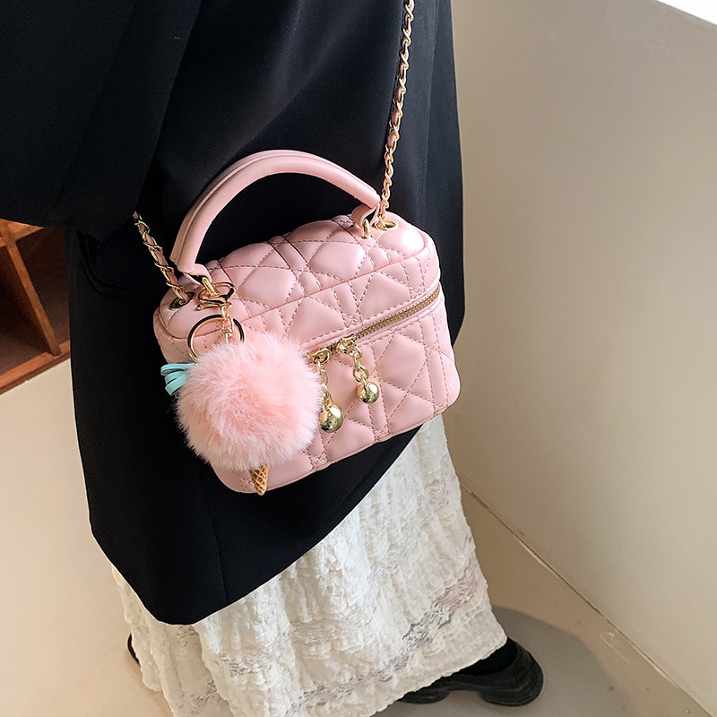 Túi tote IELGY hình vuông nhỏ phối bóng lông xù sành điệu cho nữ