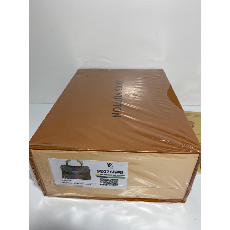 Túi xách đeo chéo nữ lv