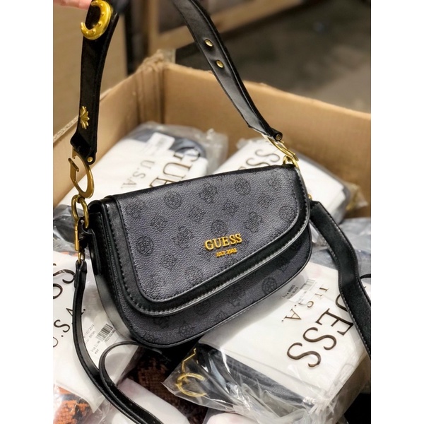 TÚI XÁCH GUESS KẸP NÁCH YÊN NGỰA