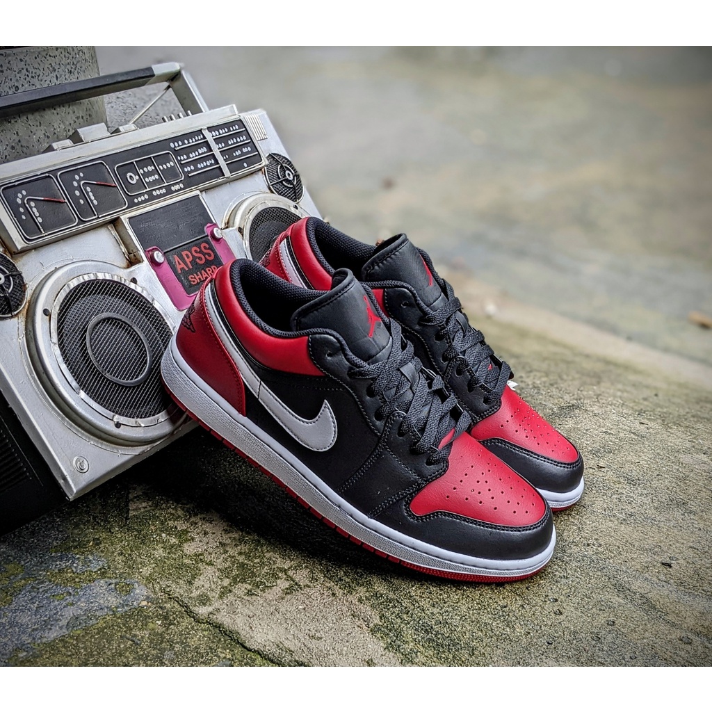 Giày thể thao sneaker cổ thấp Nike Air Jordan 1 Low "Bred Toe" 2023