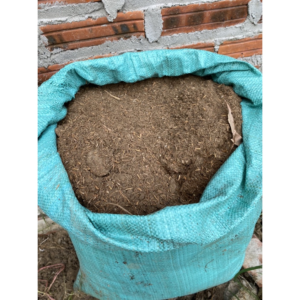 1kg Phân Gà Nhà Nuôi ( đã ủ hoai bổ xung dinh dưỡng cho cây, tạo độ tơi xốp cho đất )