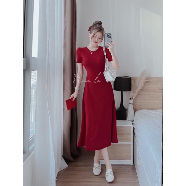 ĐẦM XINH DÁNG XOÈ È È RA ĐỎ TẾT TƯ ĐỒ HA DNX2
