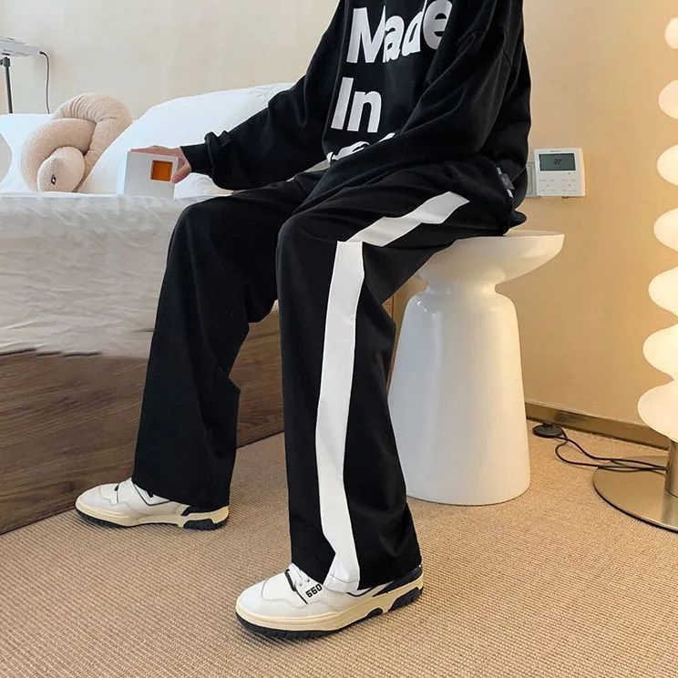 Quần Thể Thao Adidas Kẻ Sọc Phối Túi Thời Trang Hàn Quốc 2022 Cho Nam