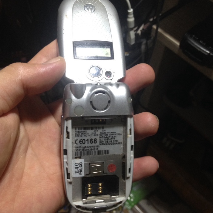 Xác MÔ TÔ V400 không nắp, không bin tét, không rõ tình trạng, bán tù mù anh em lấy đồ,sưu tầm