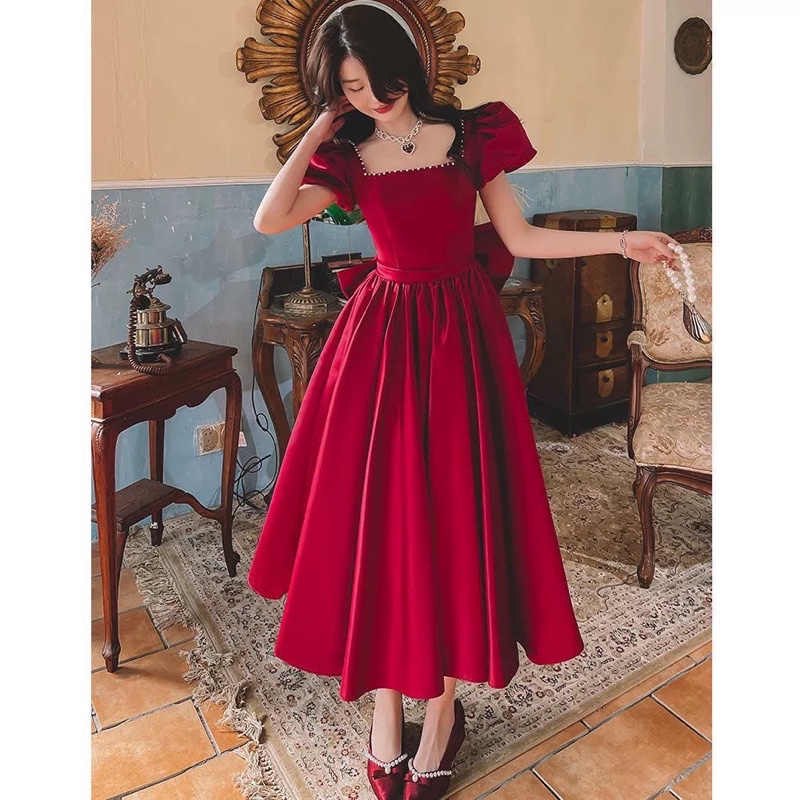 ĐẦM MIDI ĐỎ CỔ VUÔNG NƠ LƯNG