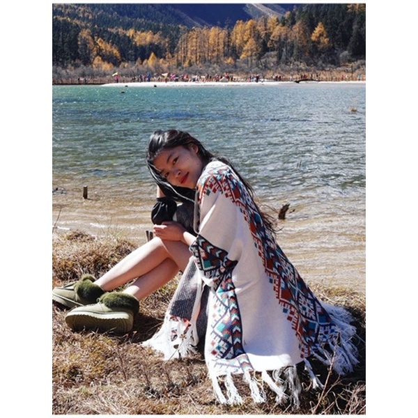 Khăn choàng len thổ cẩm phong cách du mục - Khanturban.vn