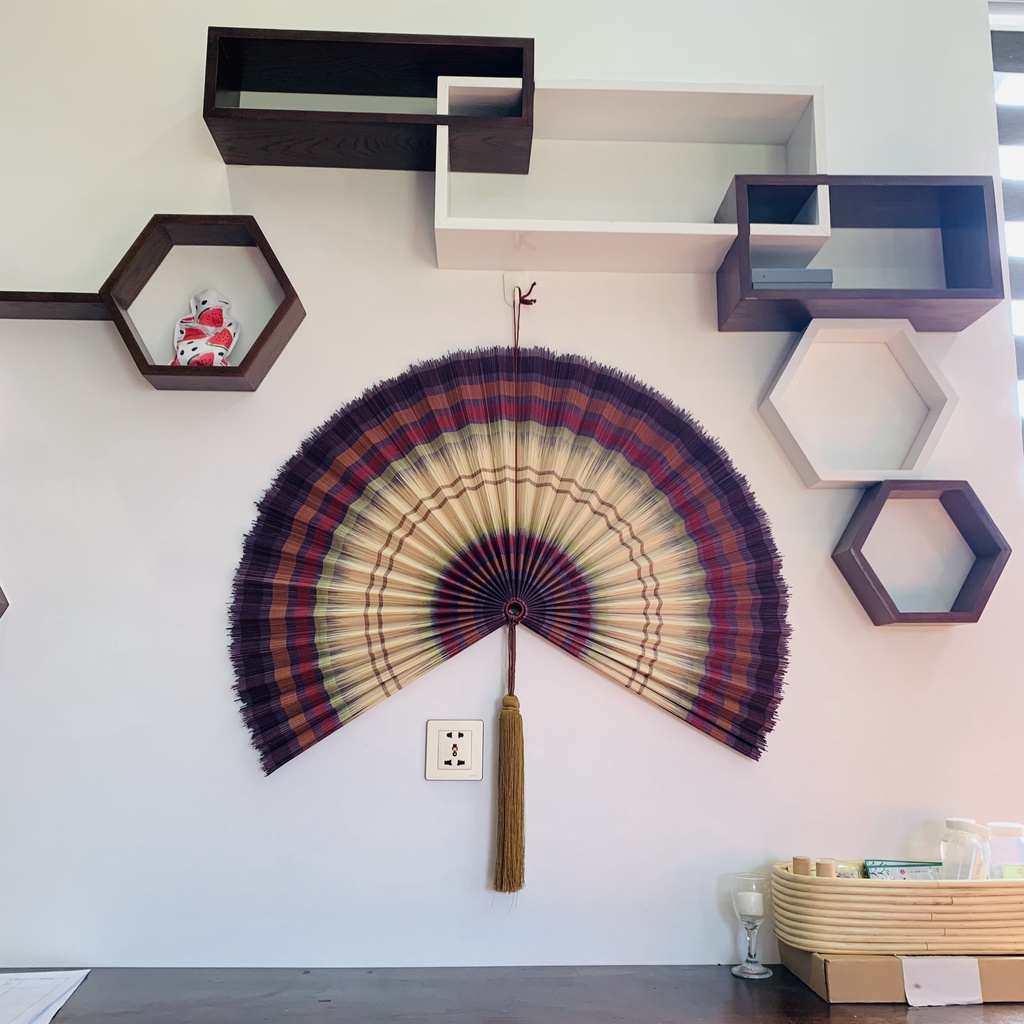 Quạt decor treo tường, quạt trang trí chất liệu mành tre màu nâu, hàng thủ công mỹ nghệ cao cấp