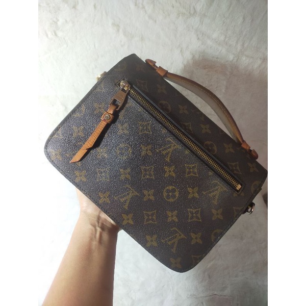 Túi xách si hiệu Louis Vuitton
