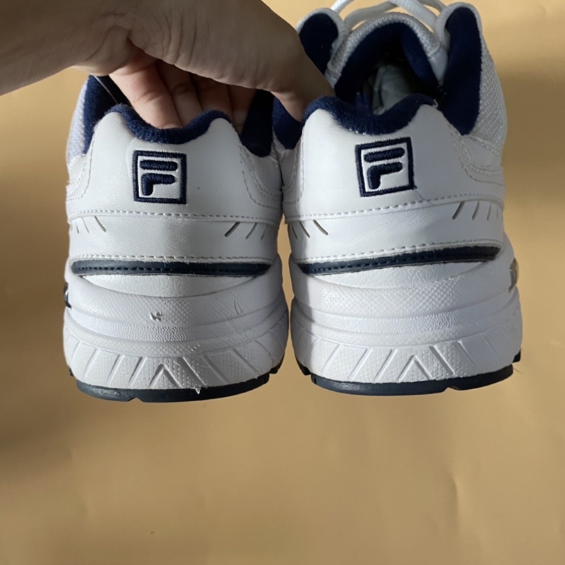 Giày chính hãng đã qua sử dụng