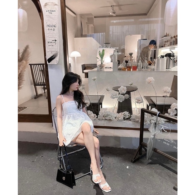 Áo gấm hở lưng