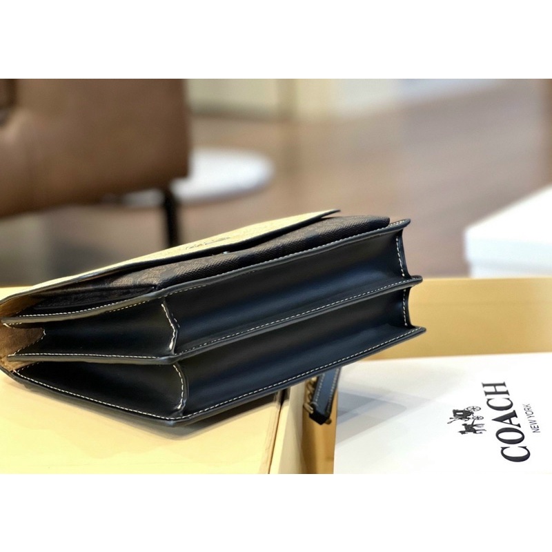 Túi đeo chéo đeo vai C0@ch Klare