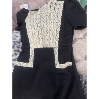 Váy dạ phối ren khuy đá