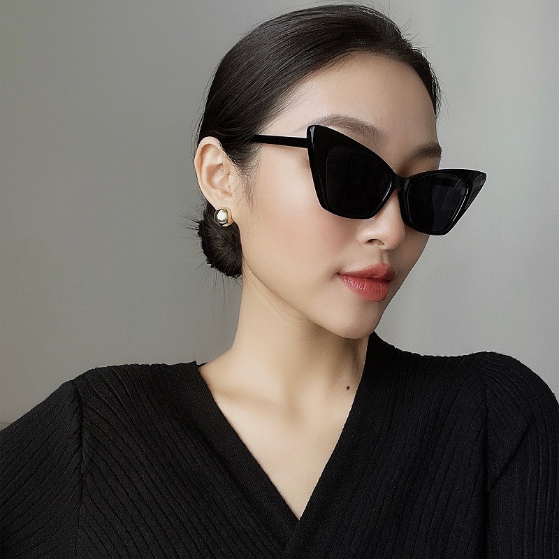 Kính mát Floralpunk Eshay Sunglasses Black Màu đen