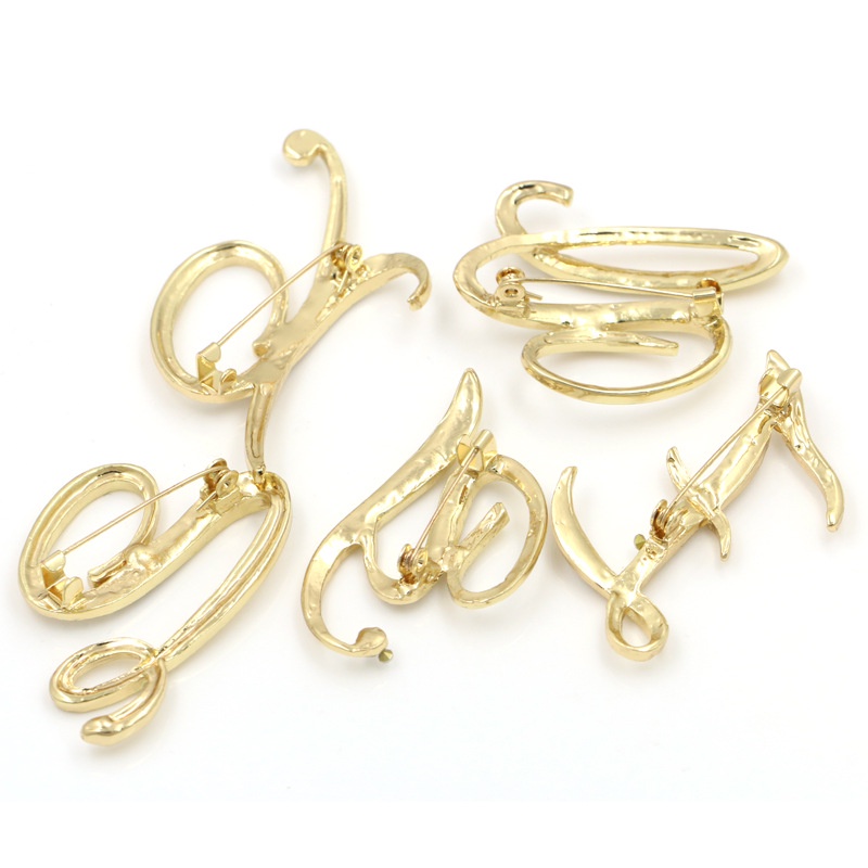 1 Huy Hiệu Cài Áo Hình 26 Chữ Cái Thời Trang