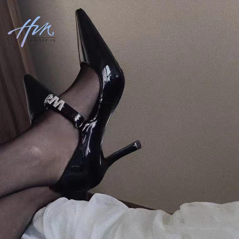 Giày Cao Gót Mũi Nhọn Bằng Da Bóng Đính Đá Phối Khóa Cài Thời Trang Mùa Thu 2022 Dành Cho Bạn Nữ