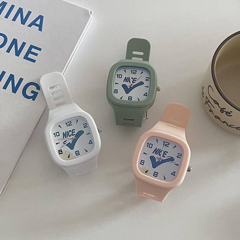 Đồng Hồ Đeo Tay Mặt Vuông Thiết Kế Đơn Giản Thời Trang 2022 Cho Nữ