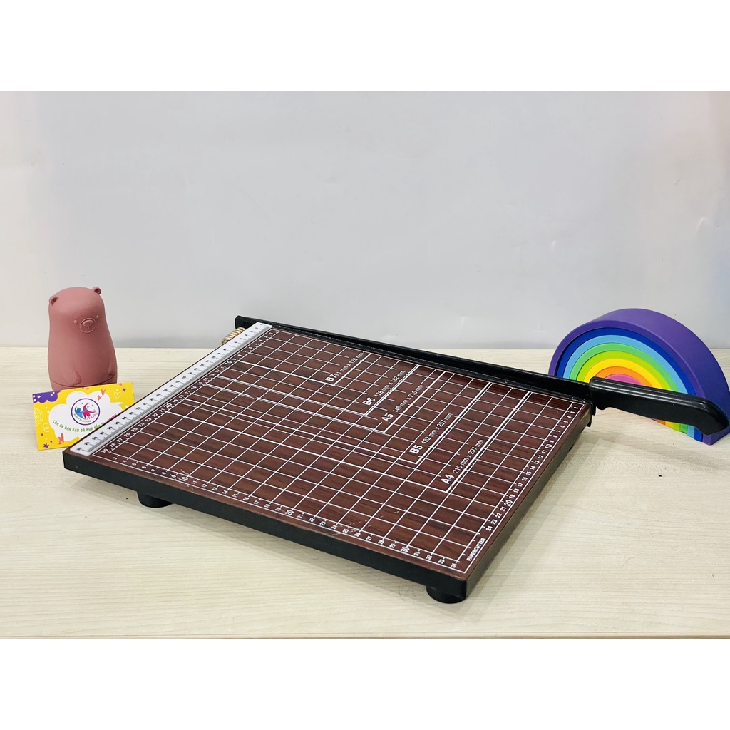 Bàn cắt giấy A4 gỗ