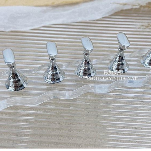 Đế móng nam châm tiện dụng