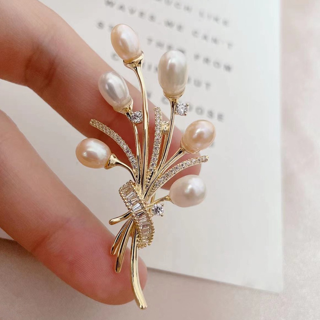Ghim Cài Áo Hình Bó Hoa Đính Ngọc Trai Xinh Xắn