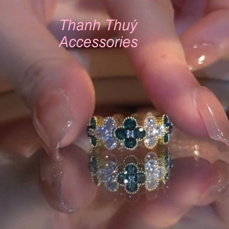 Nhẫn nữ cỏ 4 lá đính đá trắng kết hợp đá xanh lá kích cỡ có thể thay đổi sang trọng nữ tính