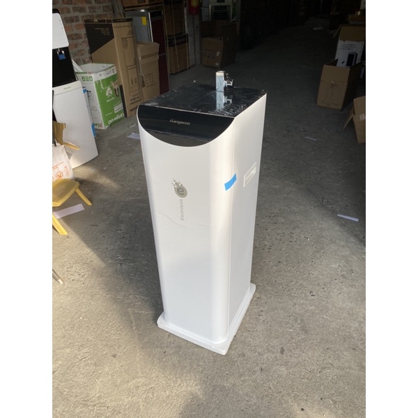 Máy lọc nước RO Hydrogen ion kiềm Kangaroo KG100ES 7 lõi, hàng trưng bày