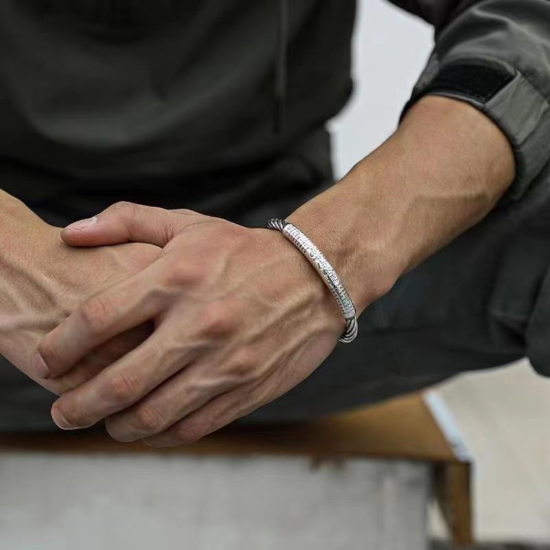 Vòng Tay Phật Giáo Sáu Nhân Vật Màu Bạc Chạm Khắc Hoa Sen Phong Cách retro Thiết Kế Mới Cho Nam