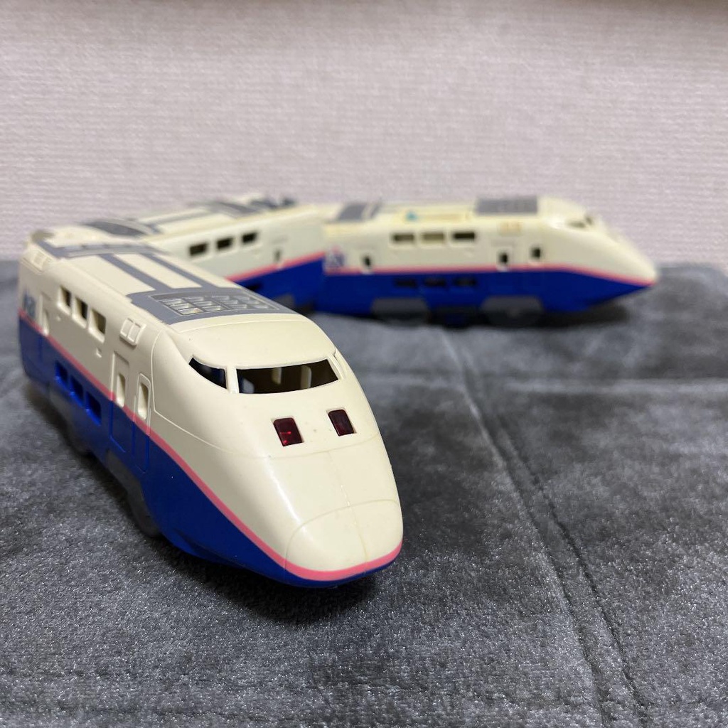 Đồ chơi tàu hỏa: Tàu điện Tomy S7 - E1 Series Shinkansen