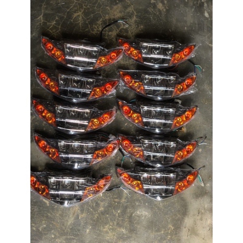 Pha đèn trước sihello 2 Tầng gắn xe sirius 50-100-110 có đờ mi sẵng tặng dây đèn xi nhanh giá rẽ cho sinh viên😍