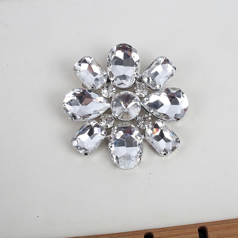 Dây chuyền choker hoa đá trắng to ôm cổ