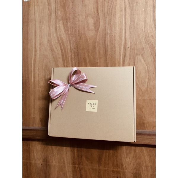 HỘP QUÀ CÓ NẮP KRAFT HANDMADE SIZE 30x25x6cm