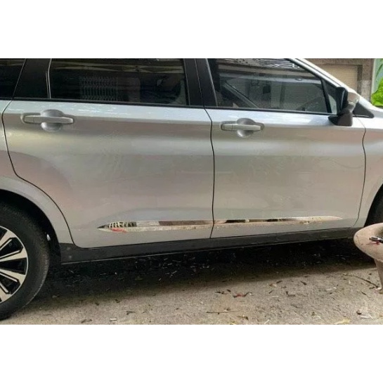 Nẹp Sườn Hông Xe Inox Crom dành cho Toyota Veloz Cross, Avanza 2022, 2023 Bộ 4 Chi Tiết