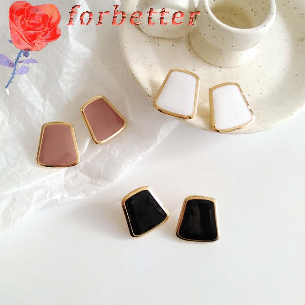 Khuyên tai nữ hình dáng độc đáo thời trang