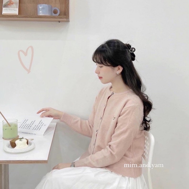 Áo cardigan thêu gấu