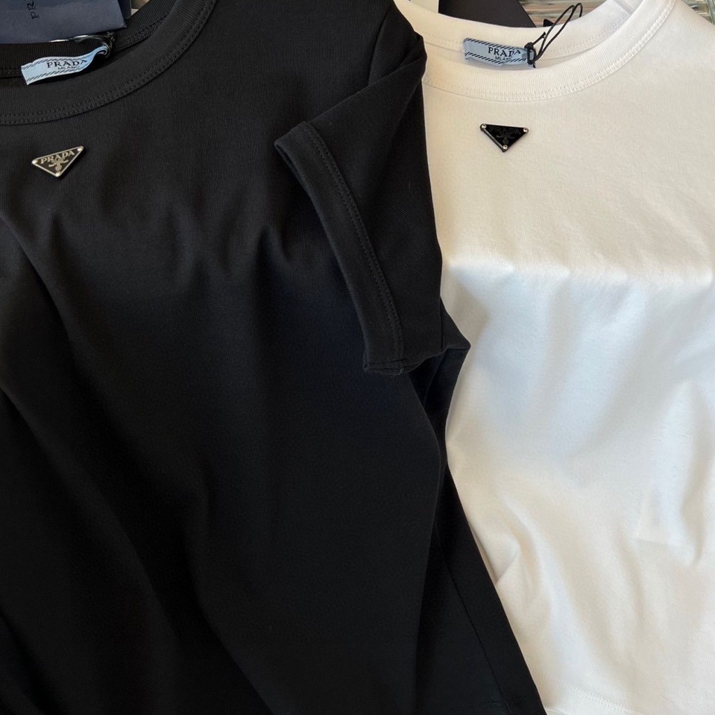 Prada 22ss New triangle logo round neck all-match women's short-sleeved T-shirt must be equipped with several pieces to wear