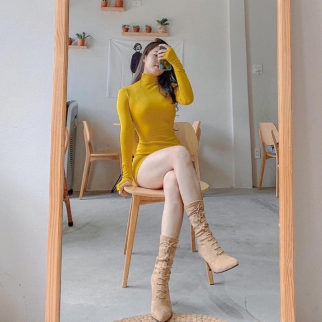 đầm ôm body cổ lọ sang chảnh