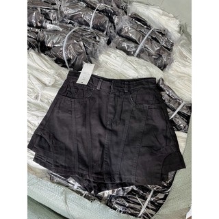 chân váy khoét vạt hot trend