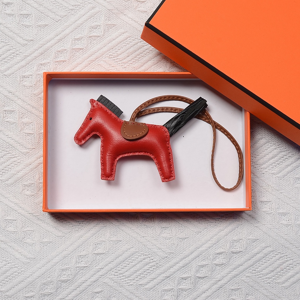Dây Treo Xe Hơi / Túi Xách Handmade mini Bằng Da Cừu Đính Tua Rua Hình Ngựa Một Sừng Thời