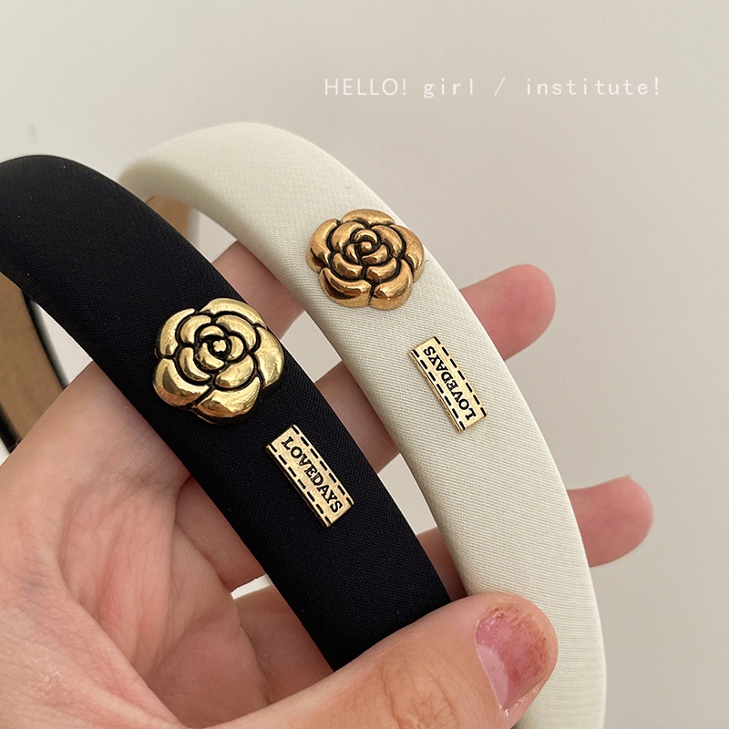 Cài tóc AY đơn giản thời trang dành cho nữ