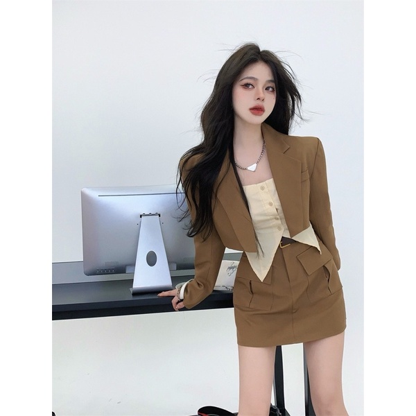 (ORDER) Set ba món áo blazer cổ vest dáng ngắn croptop áo ống sơ mi và chân váy chữ a túi hộp lưng cao hot ulzzang