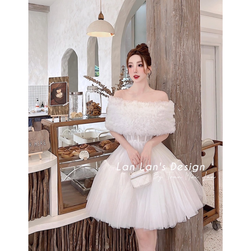 𝘽ì𝙣𝙝 𝙢𝙞𝙣𝙝 𝙩𝙝ì ở 𝙥𝙝í𝙖 đô𝙣𝙜 𝘽ì𝙣𝙝 𝙮ê𝙣 𝙩𝙝ì ở 𝙥𝙝í𝙖 𝙚𝙢 đâ𝙮 𝙣à𝙮 😍 ✨Newwww ... siêu hot luôn ạ😍😍 Đầm trắng bẹt vai công chúa Đẹp