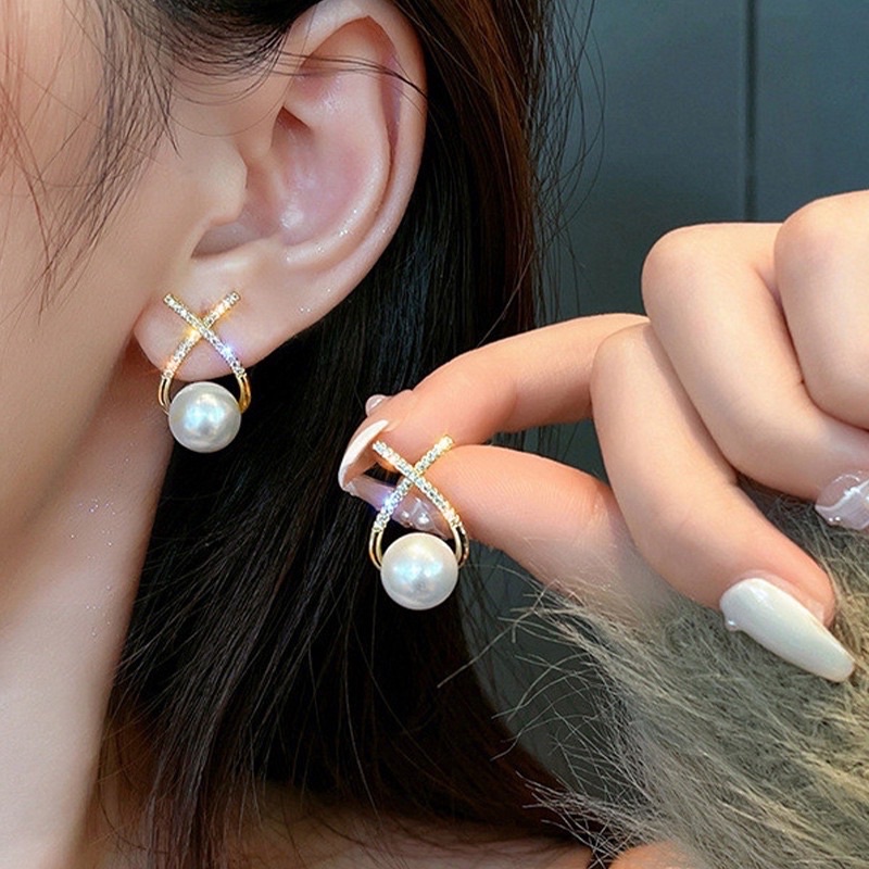 Bông Tai Mạ Bạc 925 Nhiều Kiểu Dáng Đính Đá Kết Hợp Ngọc Trai Nhân Tạo Phong Cách Sang Trọng Cá Tính