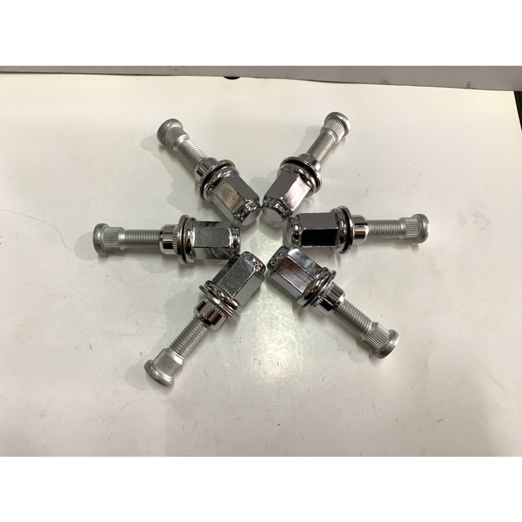 Bộ Cốt Tán Tắc Kê, Bulong Bánh Xe Toyota INNOVA