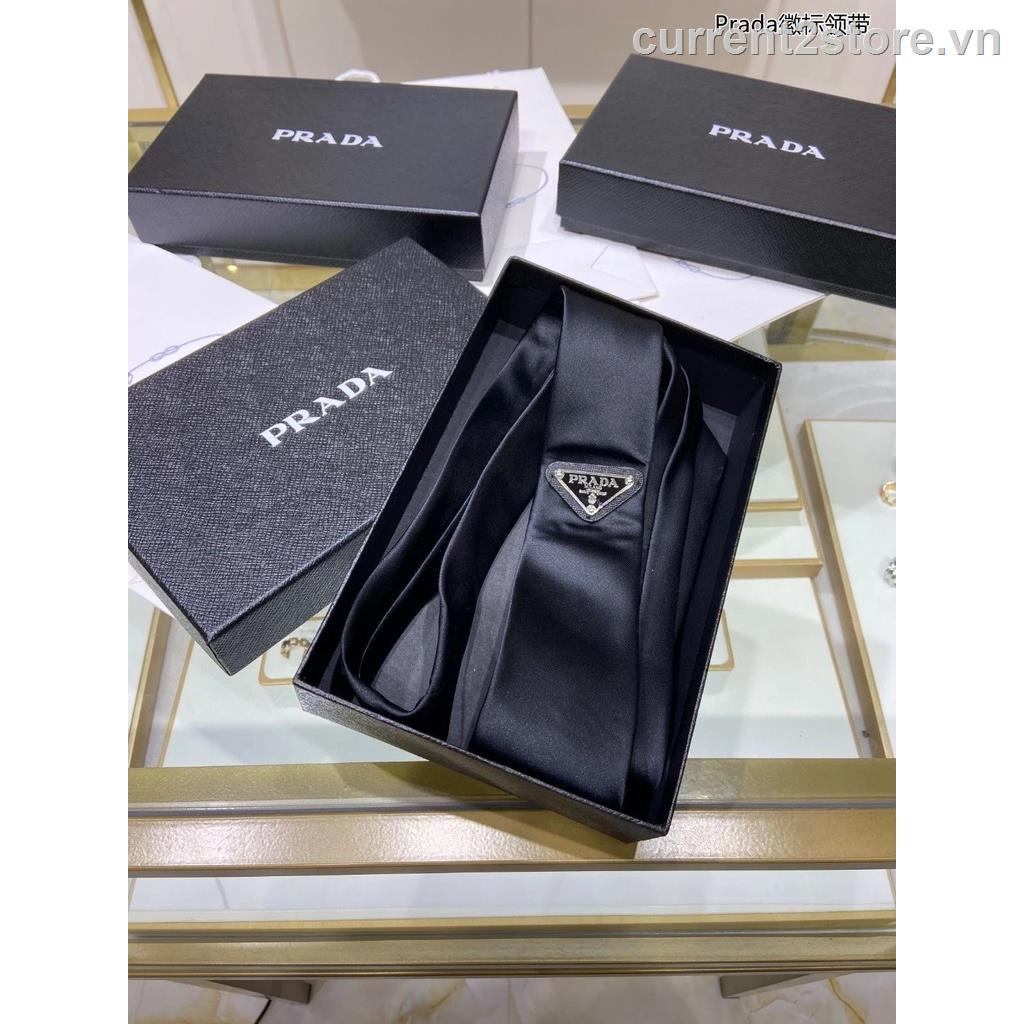 Prada P Cà Vạt Logo Tam Giác Trang Trí Áo Sơ Mi Thủ Công Tùy Chỉnh Phù Hợp Với Doanh Nhân