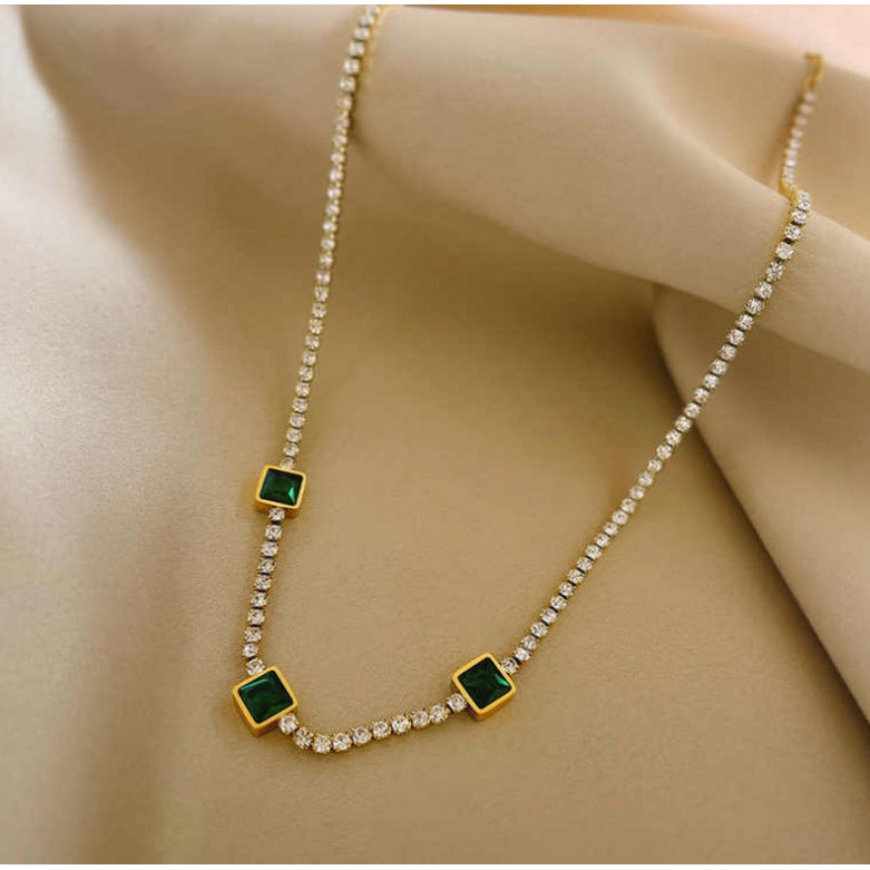 Dây Chuyền Ngọc Lục Bảo Full Kim Cương Nhân Tạo Titan Không Han Rỉ TT4500